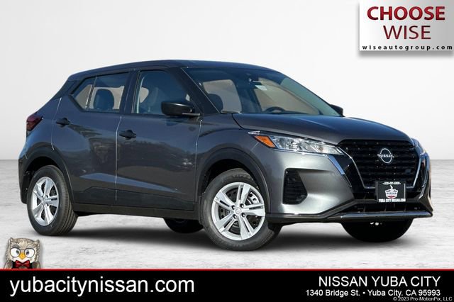 New 2025 Nissan Kicks Play S