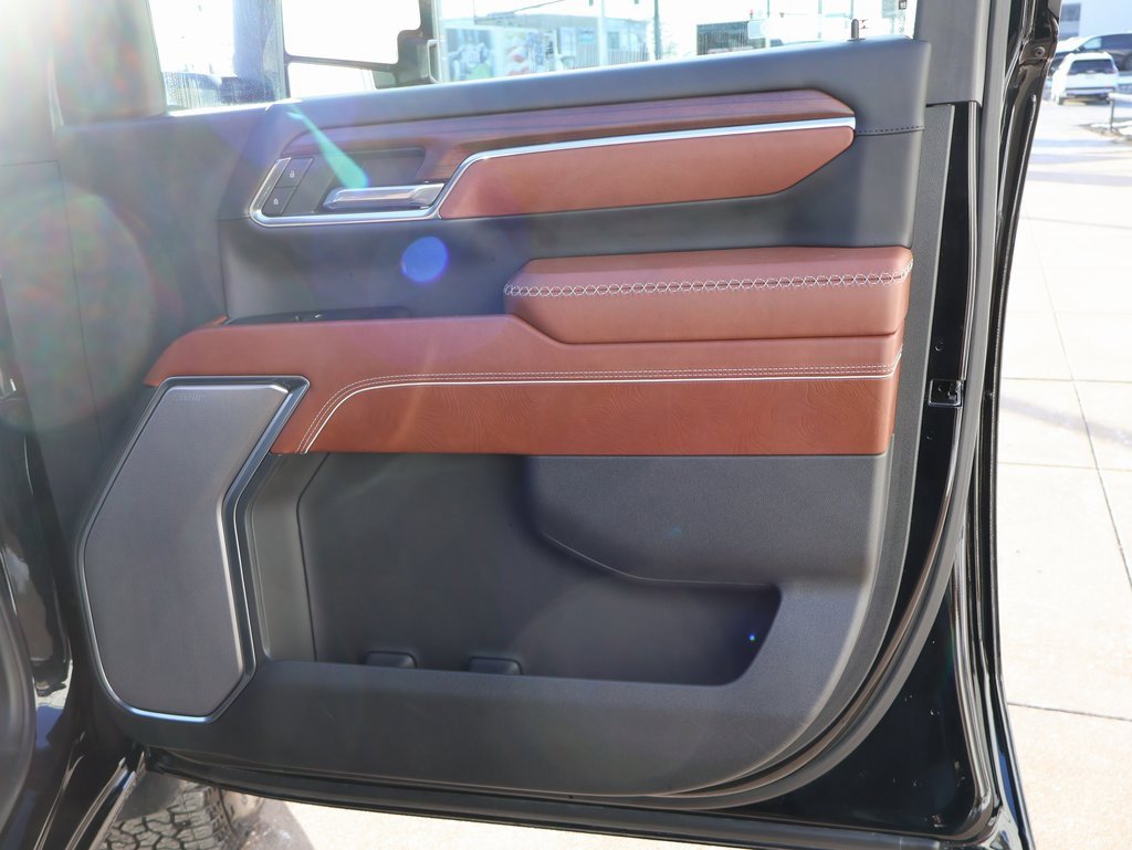 Used 2024 GMC Sierra 2500 Denali Ultimate w/ Max Trailering Package image 11