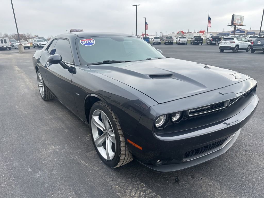 Used 2018 Dodge Challenger R/T RWD image 4