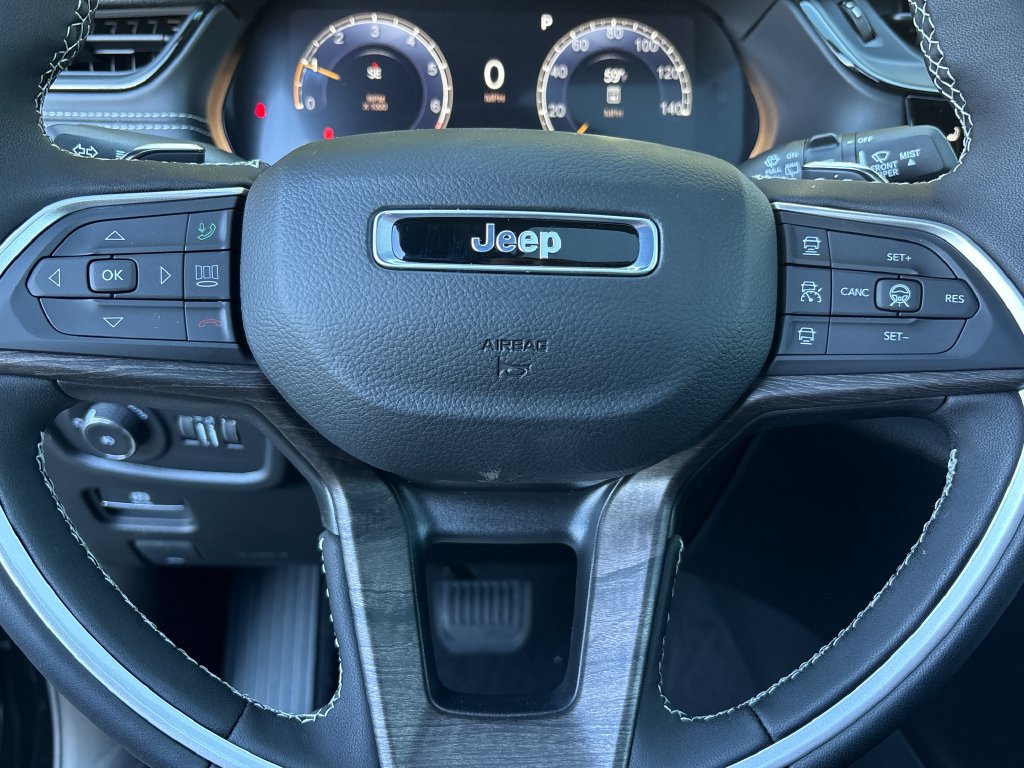 New 2027 Jeep Grand Cherokee Limited AWD/4WD image 21