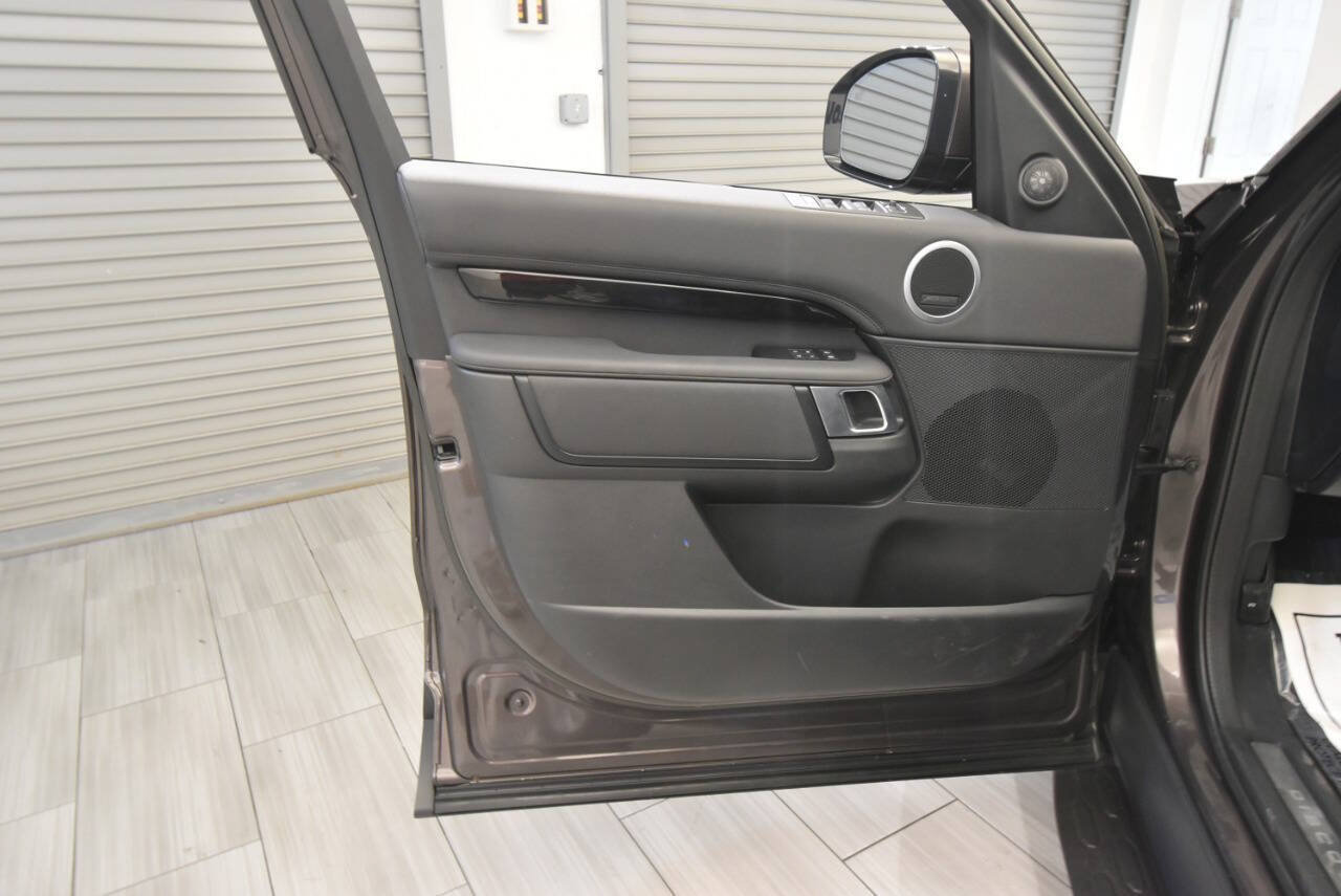 Used 2023 Land Rover Discovery S AWD/4WD image 14