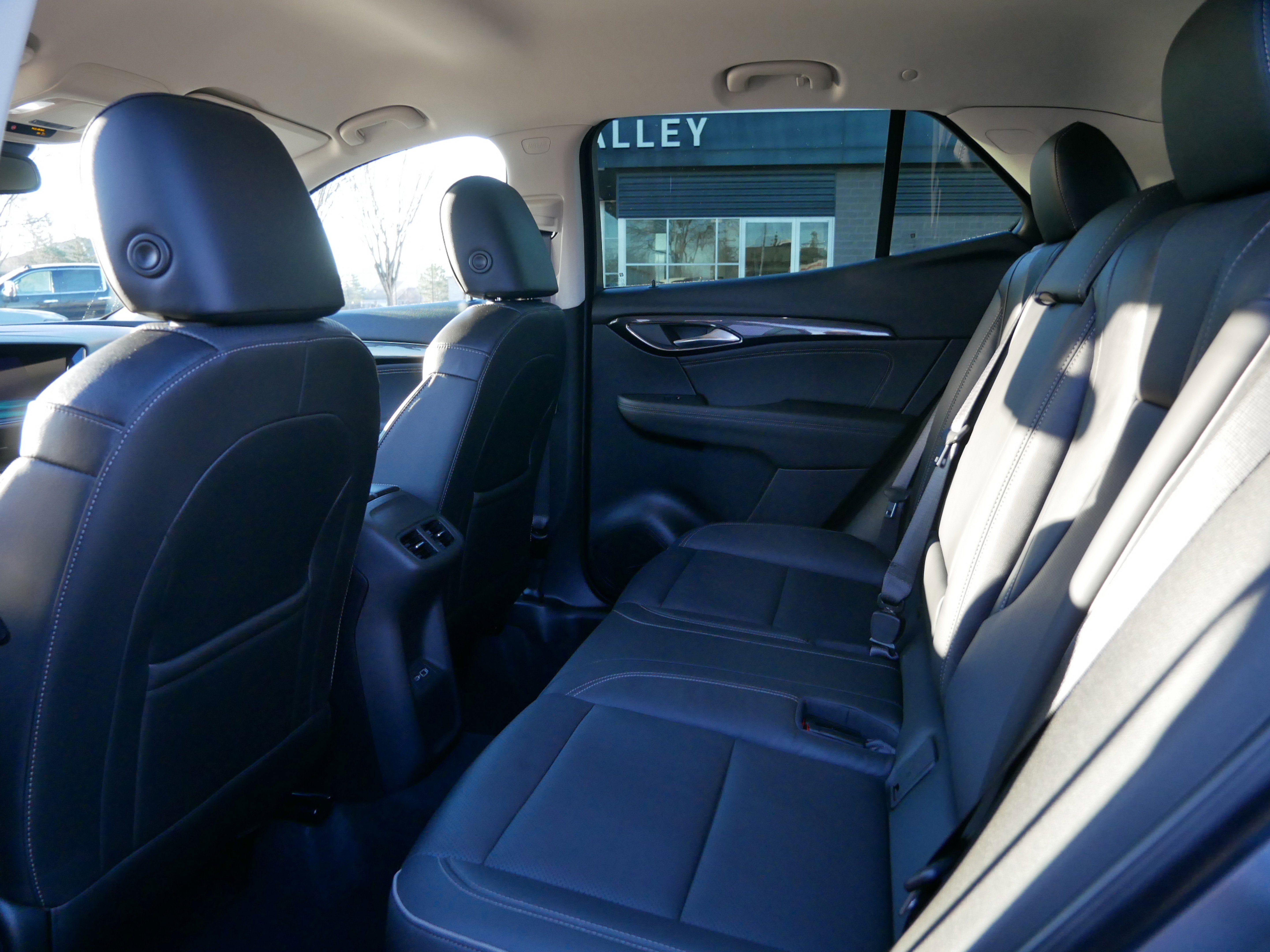 Used 2021 Buick Envision Essence image 13