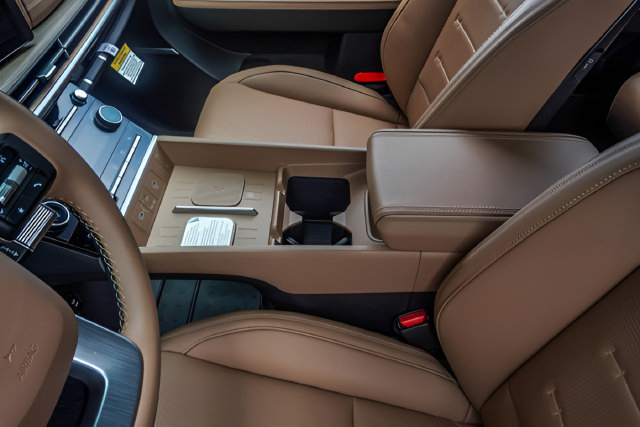 New 2026 Hyundai Santa Fe Limited FWD image 16