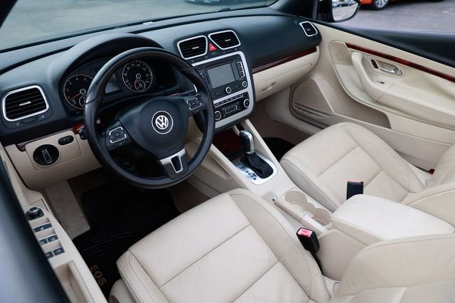 Used 2012 Volkswagen Eos Executive image 4
