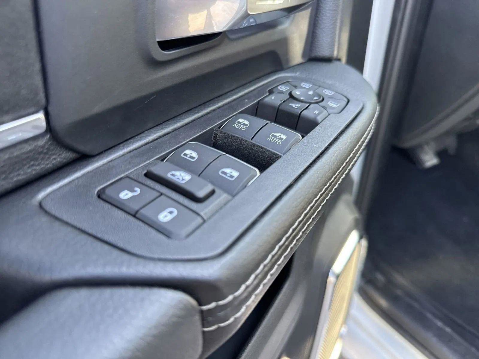 New 2025 RAM 2500 Laramie image 29