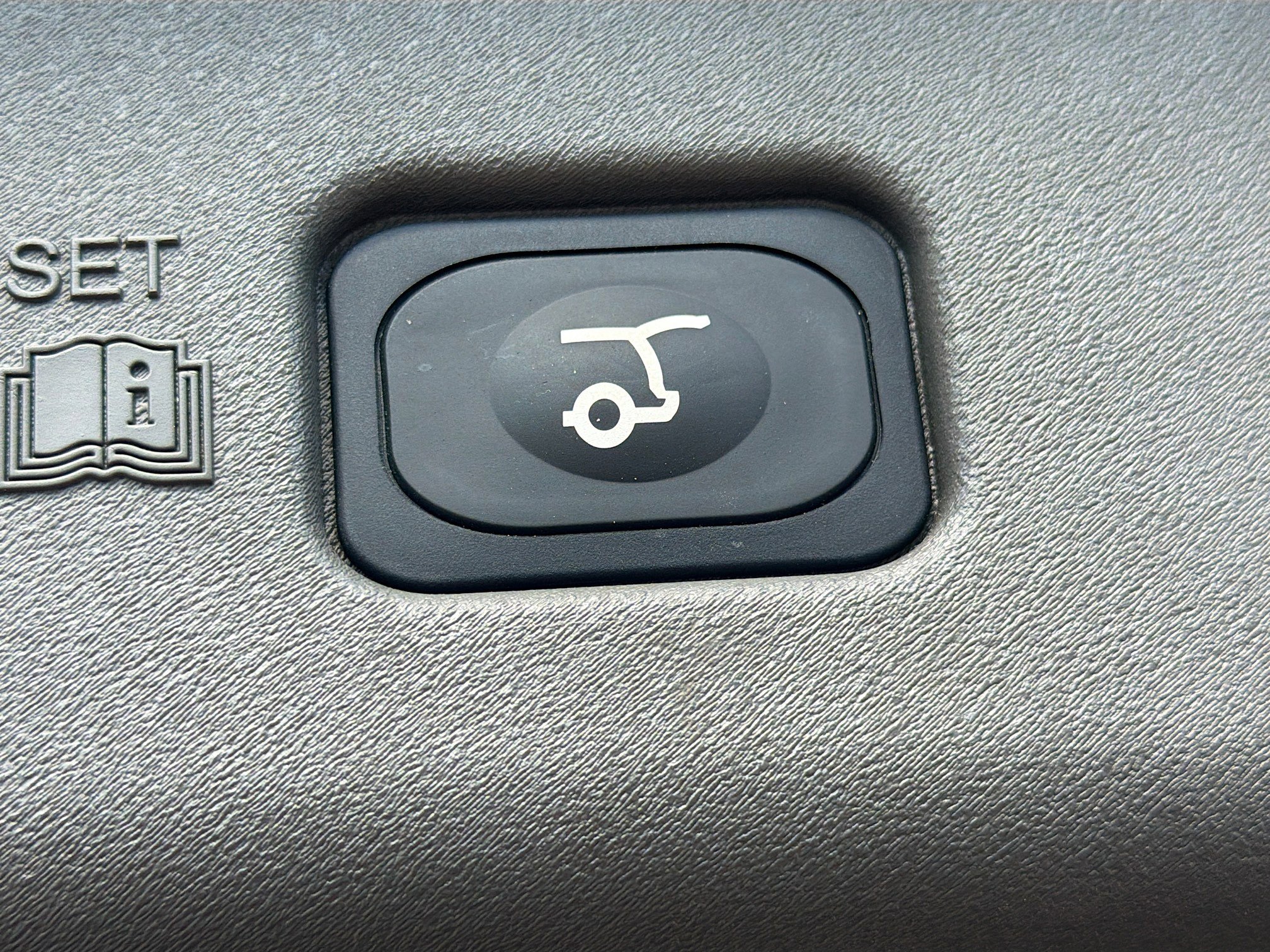 Used 2025 Lincoln Nautilus Premier w/ Equipment Group 102A image 14