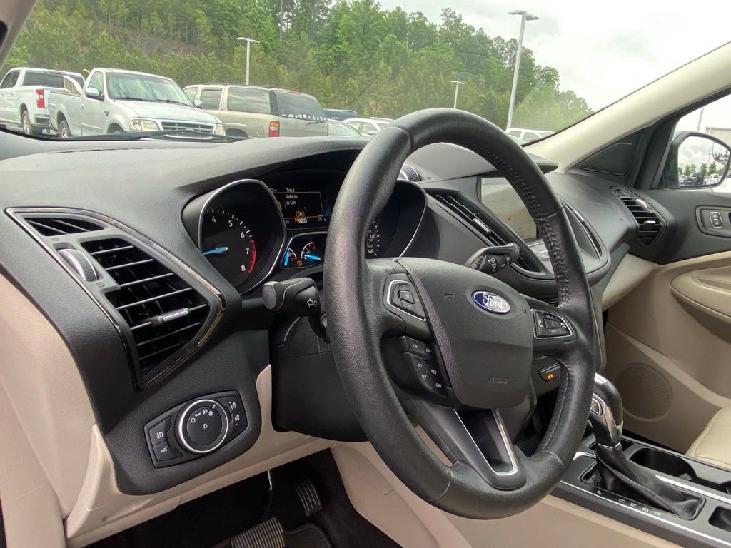 Certified 2018 Ford Escape SEL FWD image 9