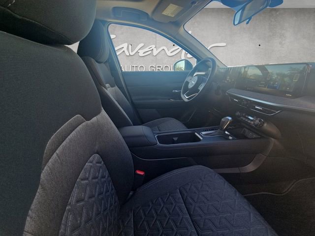 New 2026 Nissan Kicks SV w/ SV Premium Package image 24