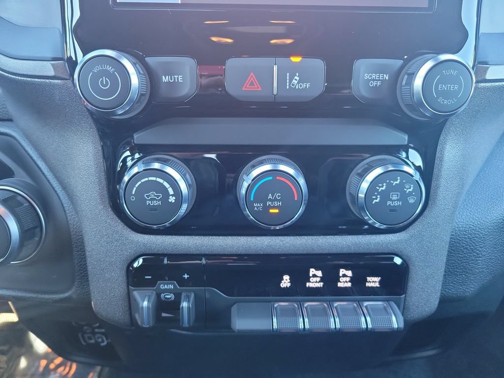 New 2026 RAM 1500 Tradesman AWD/4WD image 18