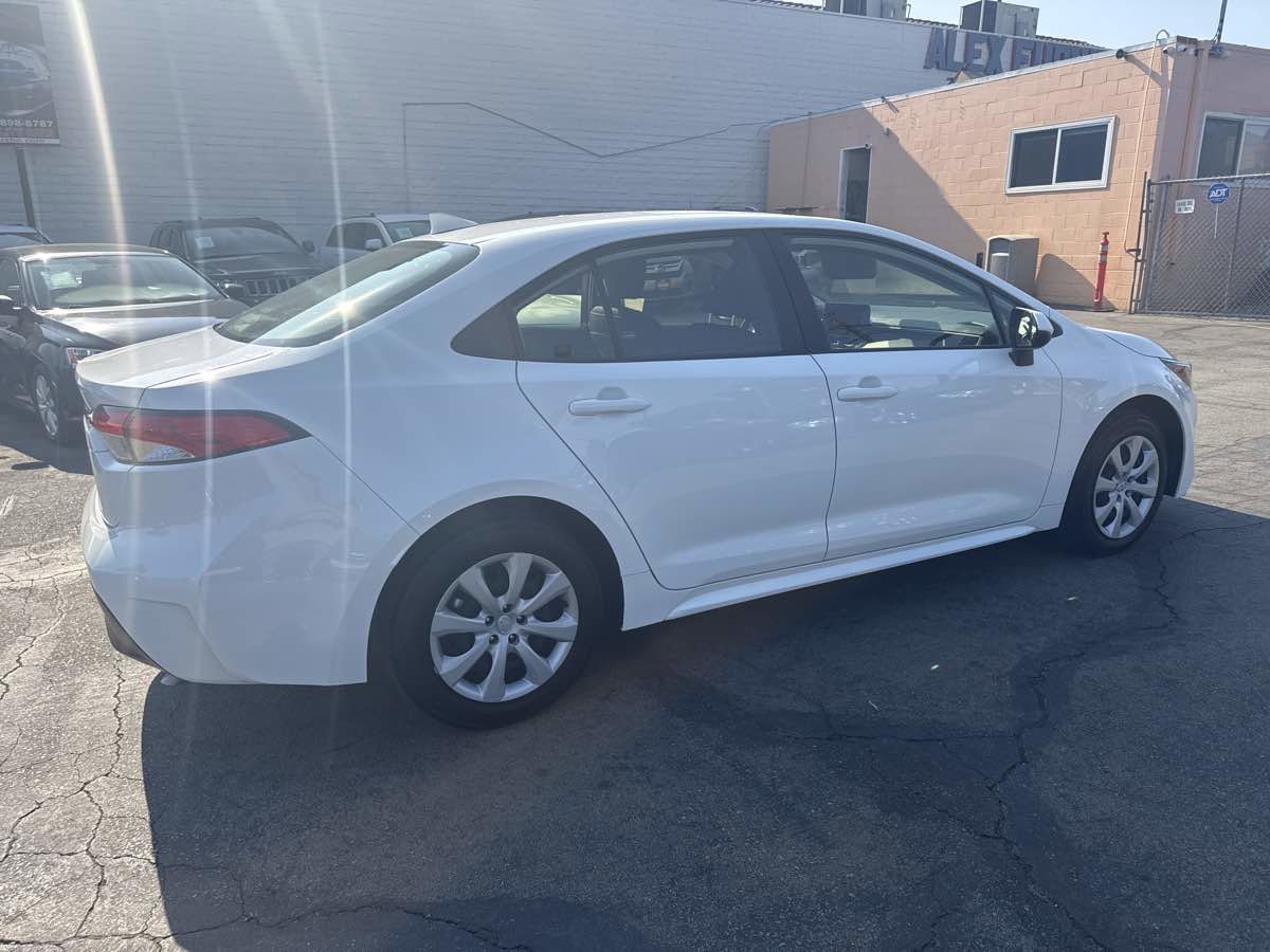 Used 2024 Toyota Corolla LE image 8