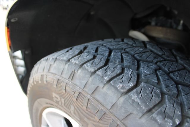 Used 2022 Chevrolet Tahoe LT w/ Luxury Package RWD image 12