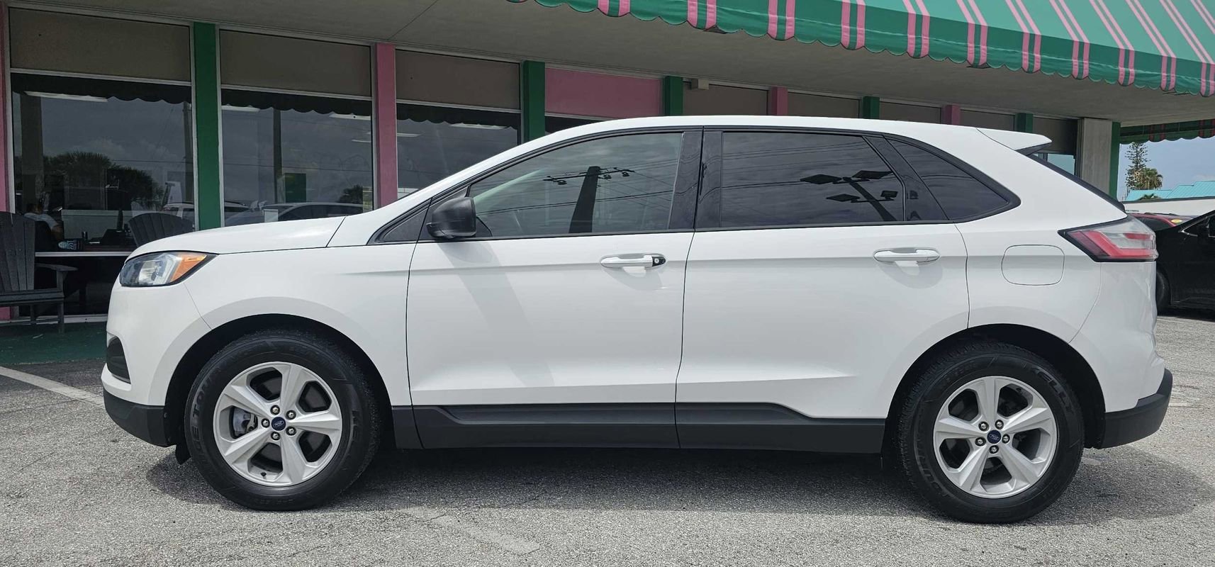 Used 2020 Ford Edge SE AWD/4WD image 2