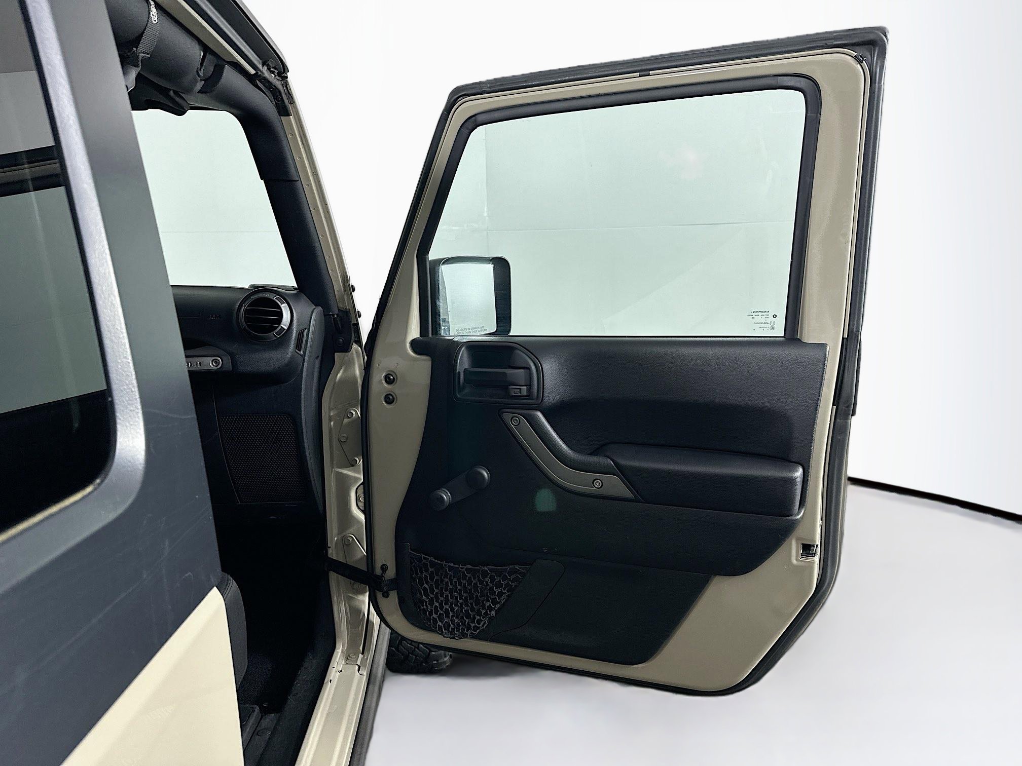Used 2018 Jeep Wrangler Sport AWD/4WD image 26