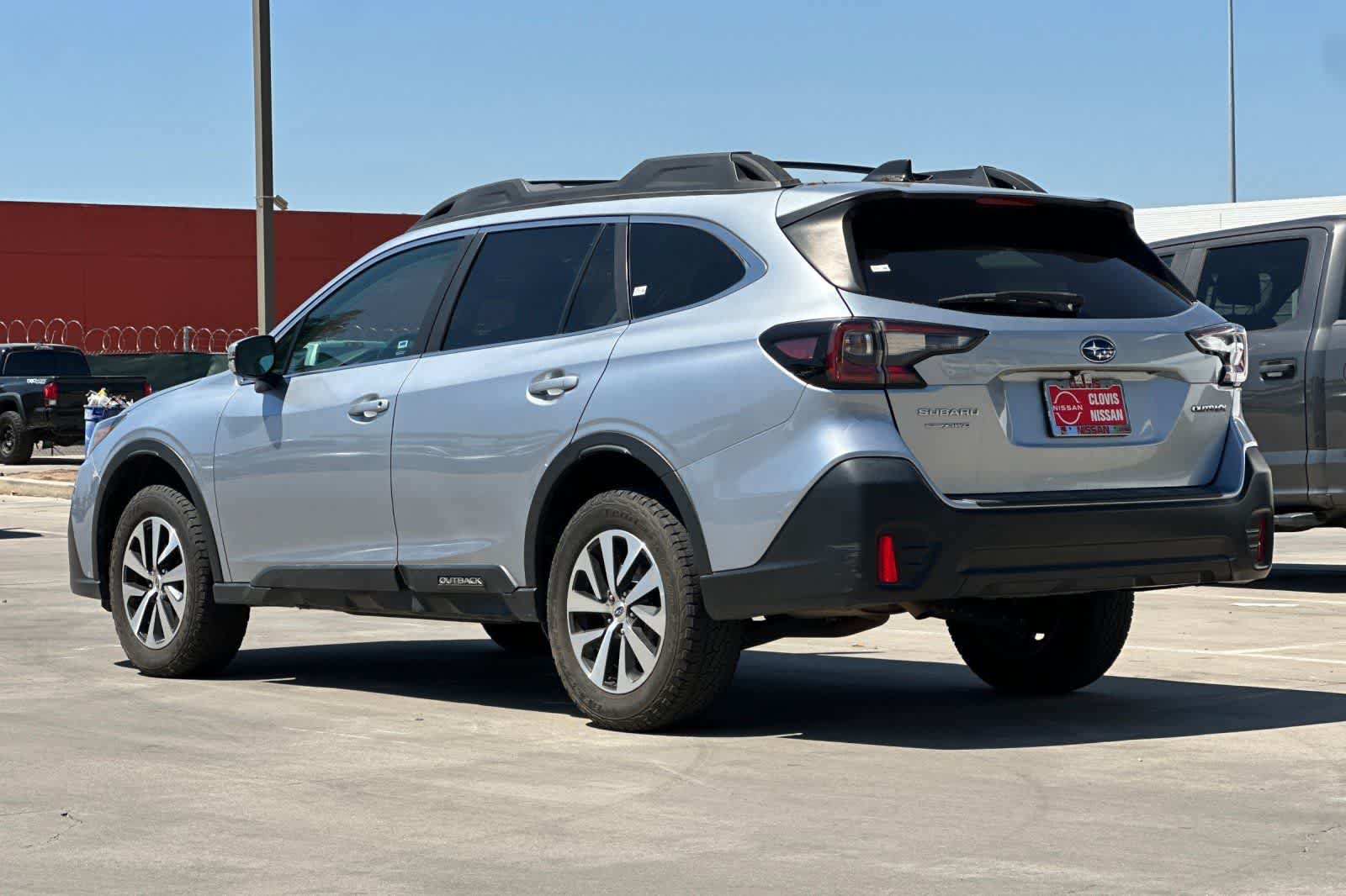 Used 2020 Subaru Outback Premium w/ Popular Package #1 AWD/4WD image 7