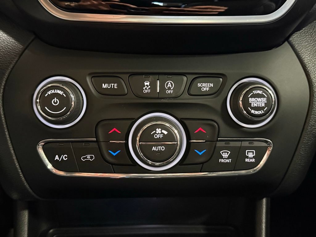 Certified 2020 Jeep Cherokee Limited AWD/4WD image 14