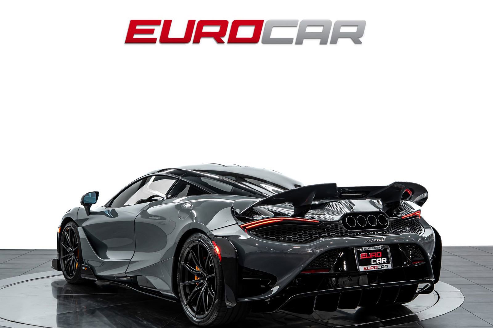 Used 2021 McLaren 765LT image 3