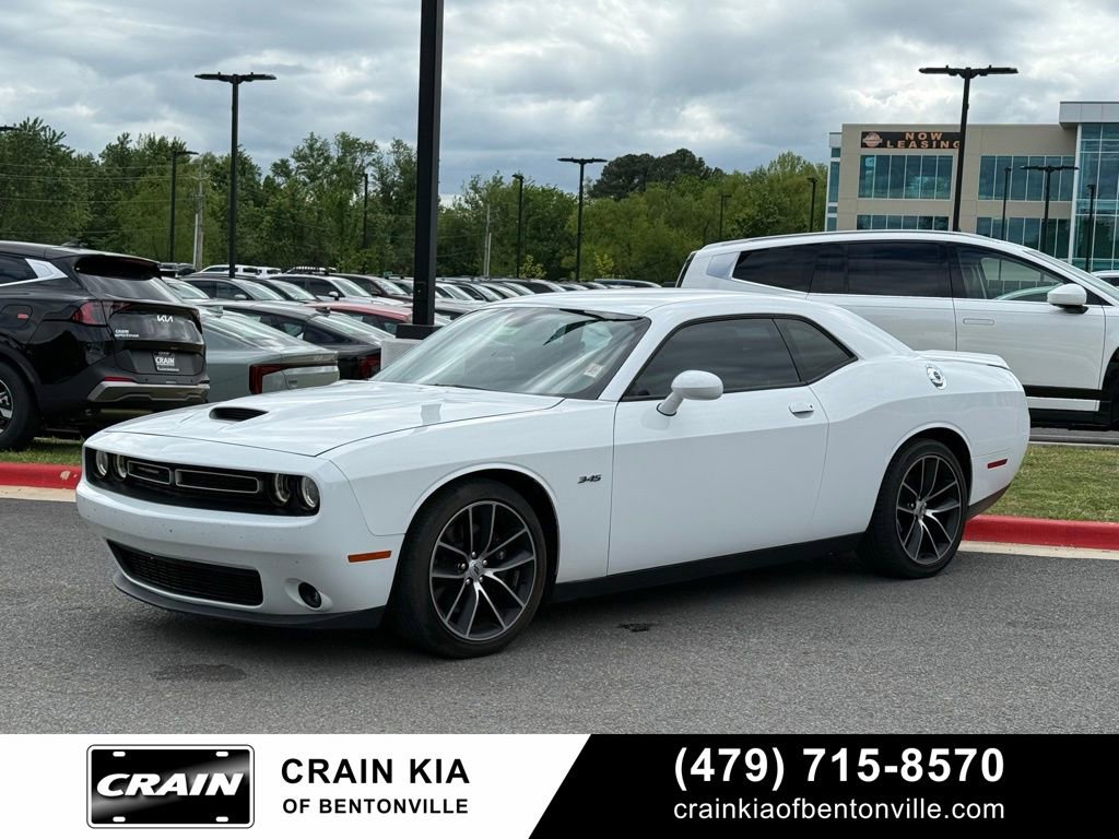 Used 2018 Dodge Challenger R/T w/ Performance Handling Group RWD image 3