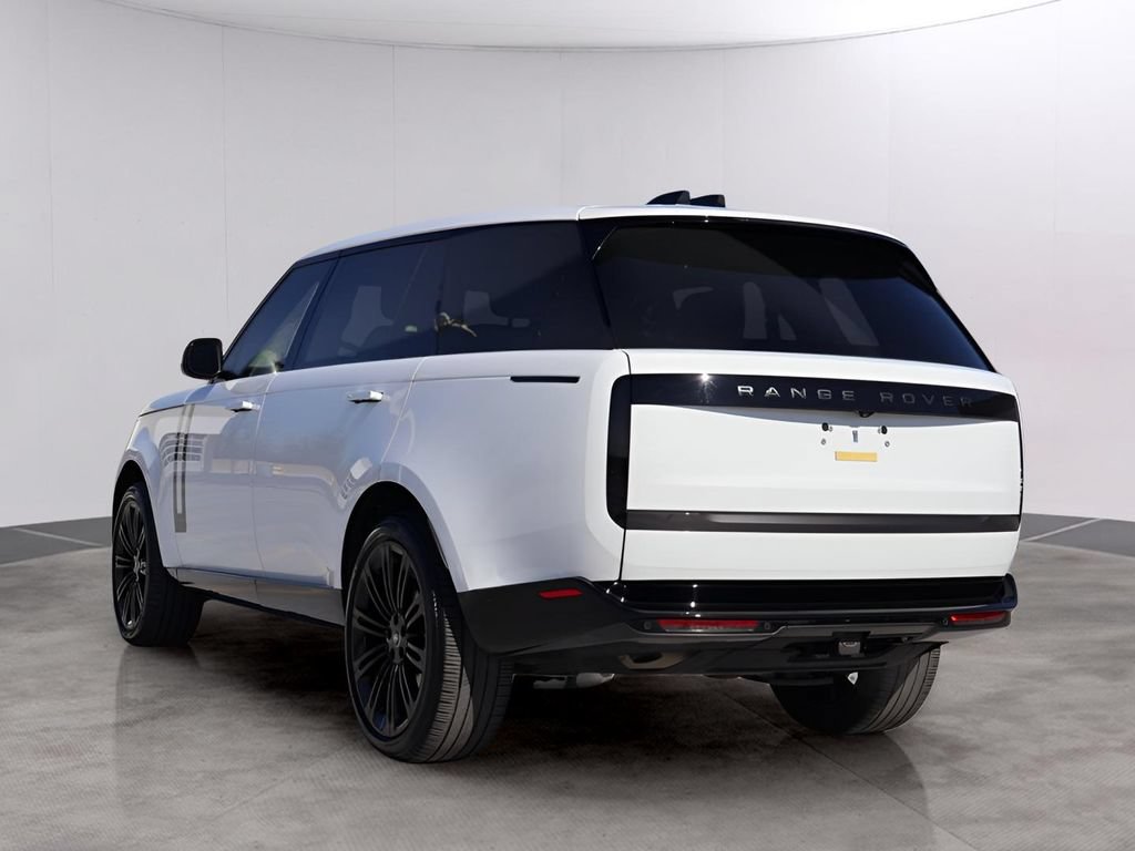 Certified 2025 Land Rover Range Rover Long Wheelbase SE AWD/4WD image 5