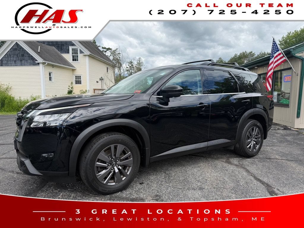 Used 2023 Nissan Pathfinder SV w/ Cargo Package AWD/4WD image 2