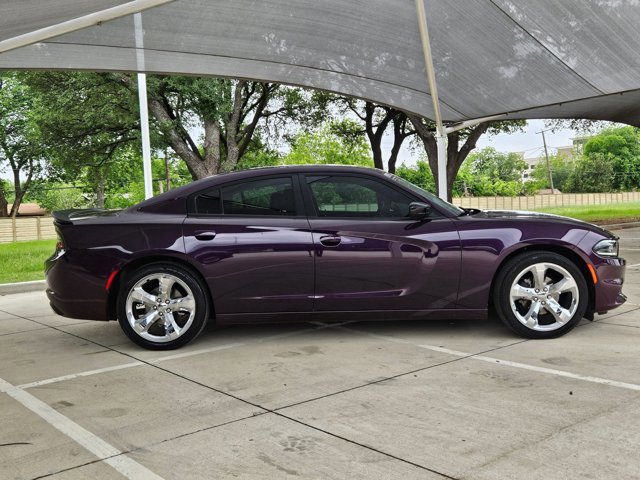 Used 2021 Dodge Charger SXT w/ Blacktop Package RWD image 4