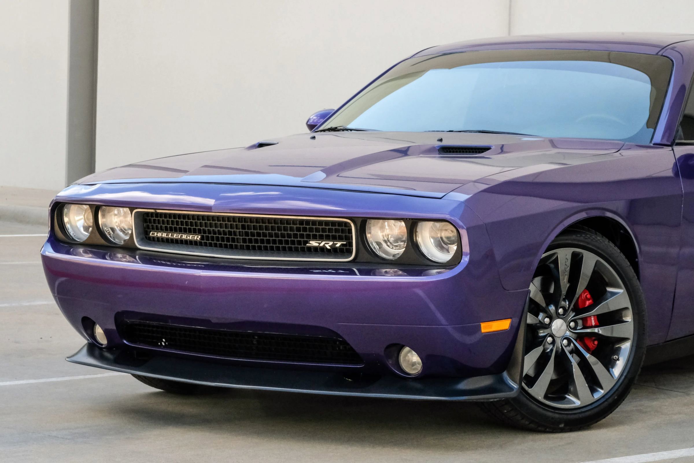 Used 2013 Dodge Challenger SRT8 w/ Harman Kardon Audio Group RWD image 18