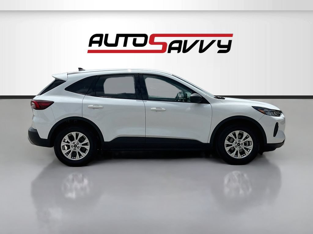 Used 2026 Ford Escape Active w/ Tech Pack #1 FWD image 8