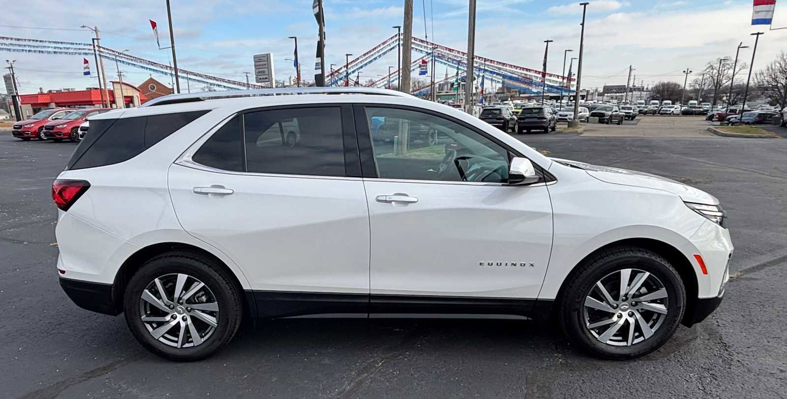 Used 2024 Chevrolet Equinox Premier image 8