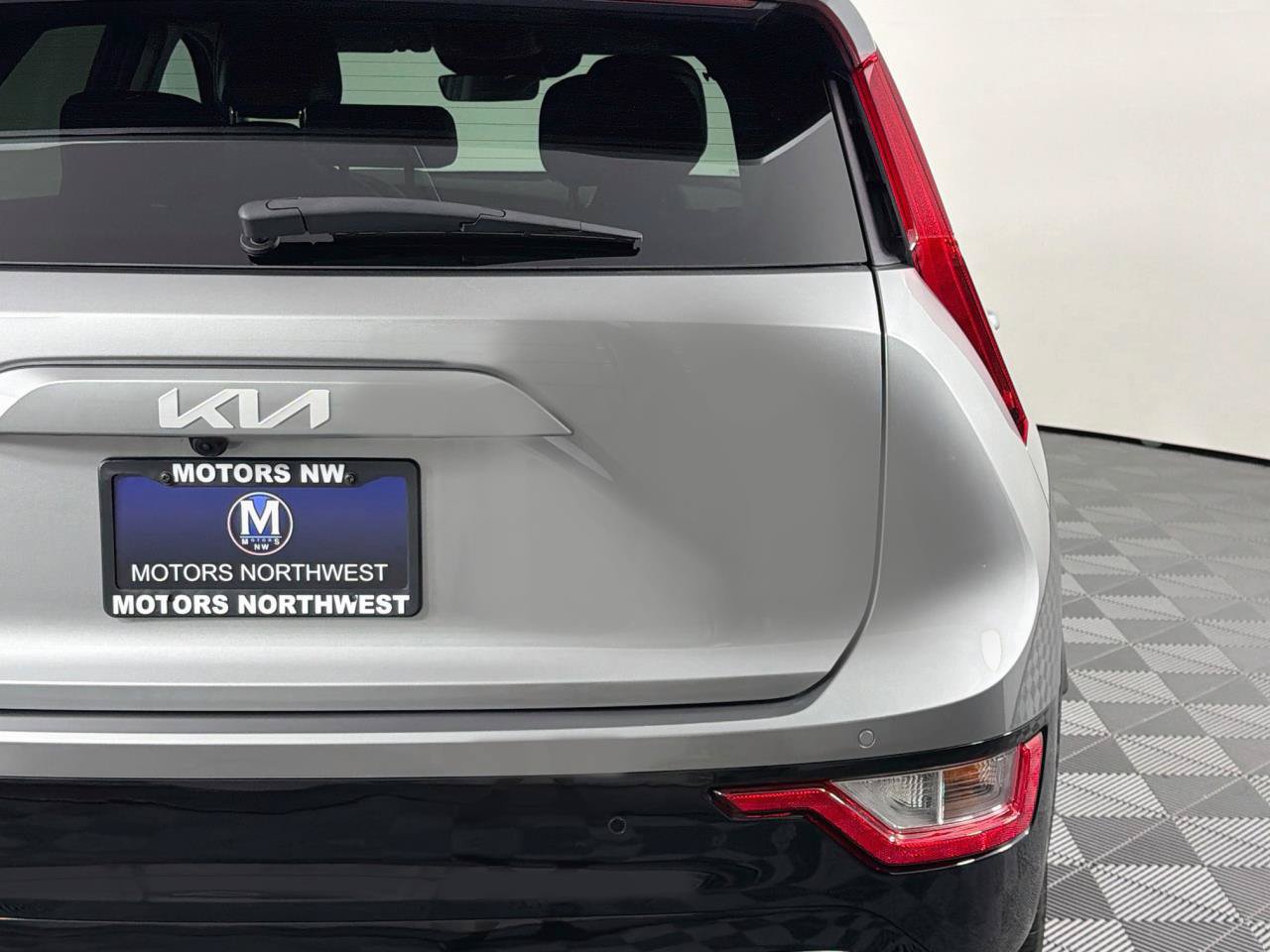 Used 2025 Kia Niro Wind w/ Wind Preserve Package FWD image 23