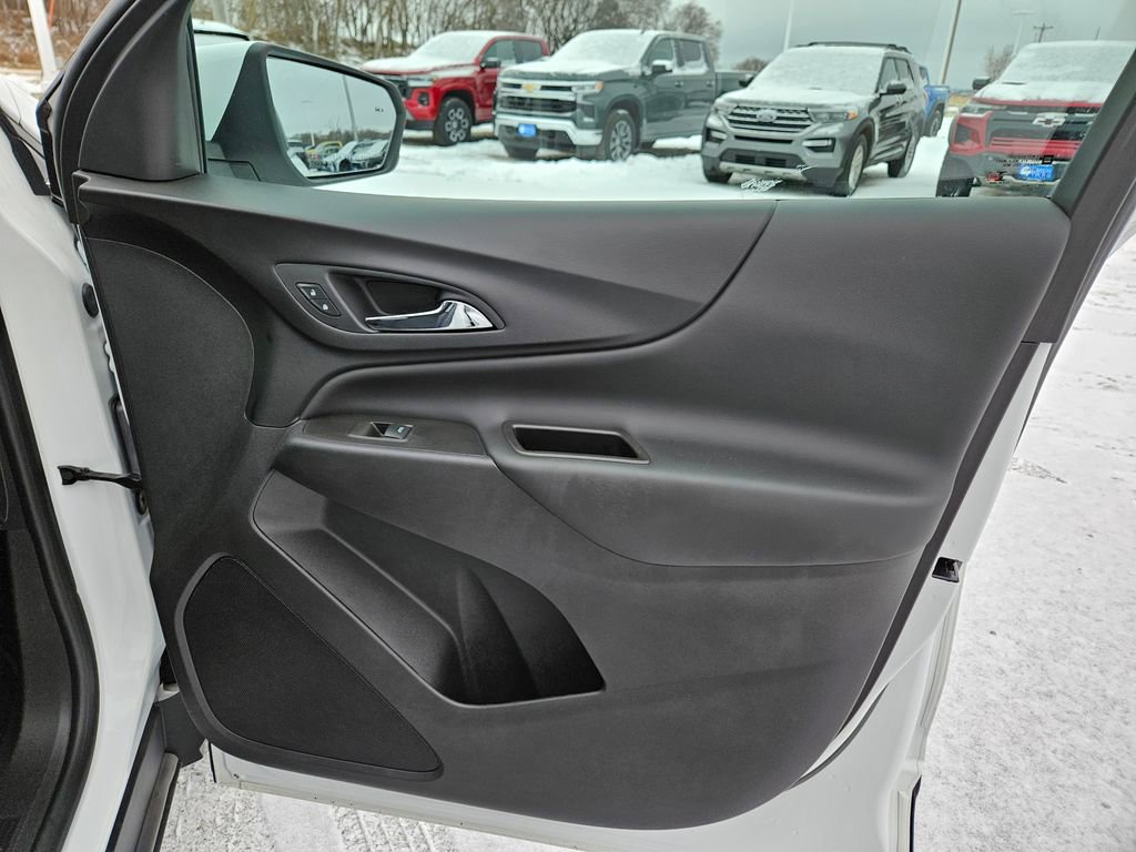 Used 2021 Chevrolet Equinox LT image 34