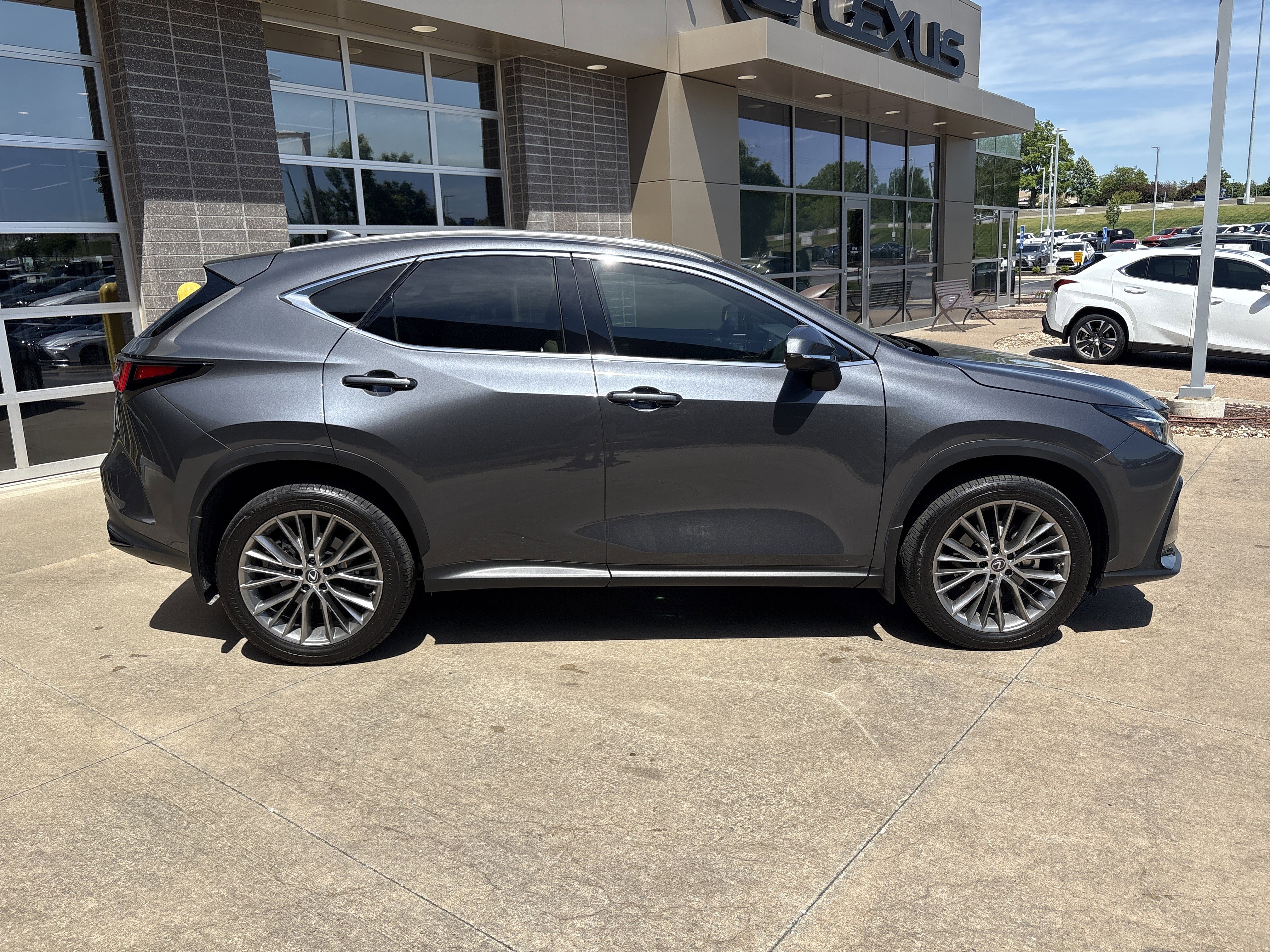 Used 2023 Lexus NX 350 AWD w/ Vision Package image 11