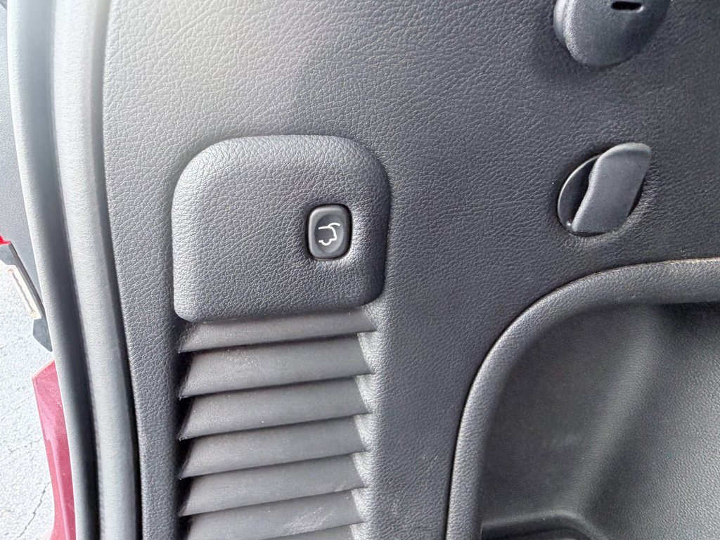 Used 2021 Jeep Grand Cherokee Laredo X image 8