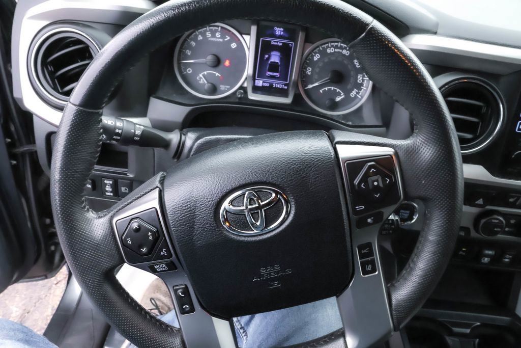 Used 2019 Toyota Tacoma Limited image 16