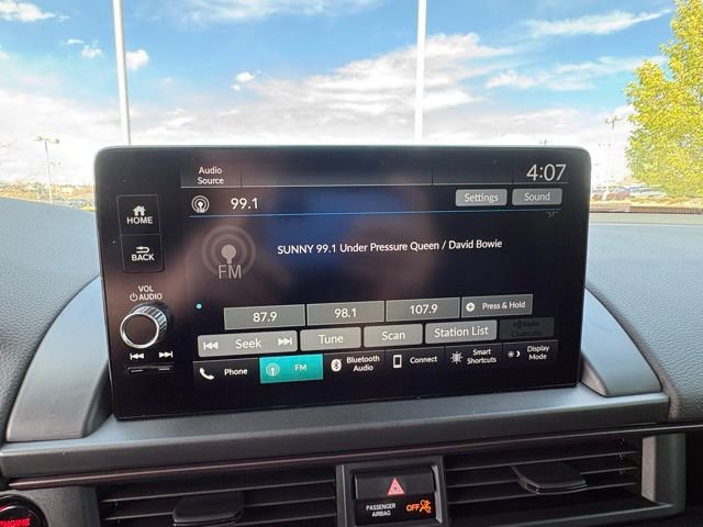 Used 2025 Honda Pilot TrailSport image 22