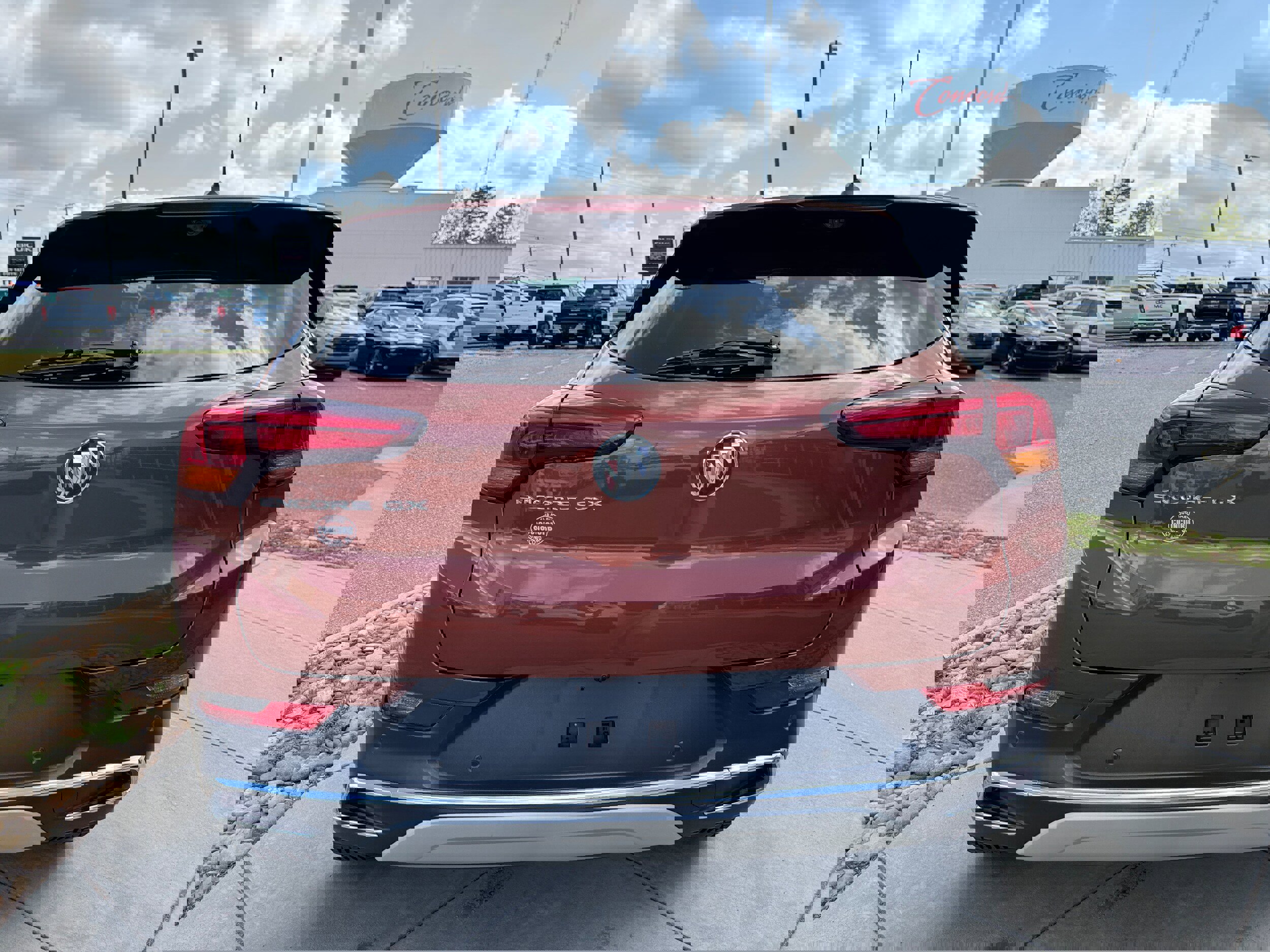 Used 2020 Buick Encore GX Essence w/ Experience Buick Package image 7