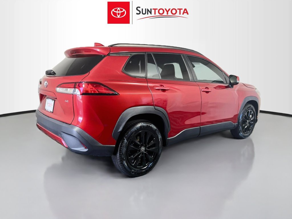 Used 2022 Toyota Corolla Cross LE w/ Moonroof Package FWD image 3