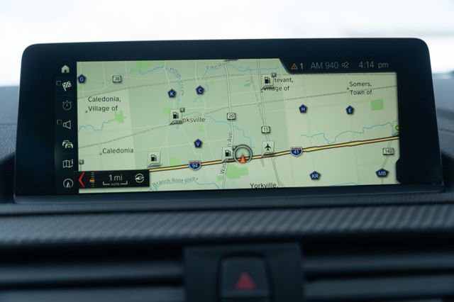 Used 2018 BMW M2 image 27