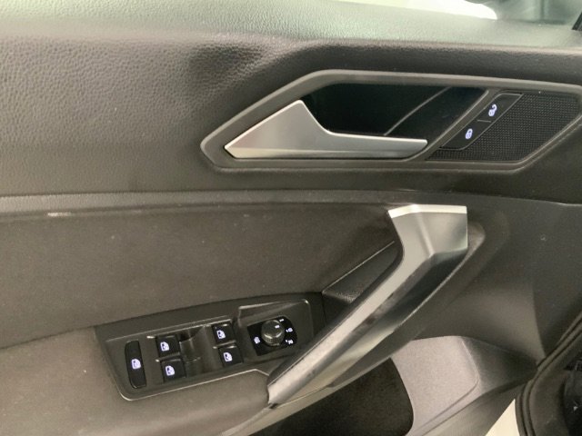 Used 2019 Volkswagen Tiguan S image 26