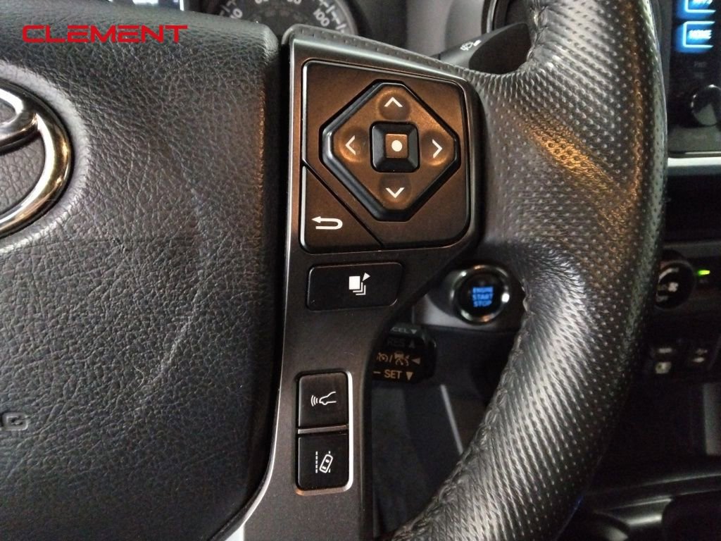 Used 2018 Toyota Tacoma TRD Off-Road image 11