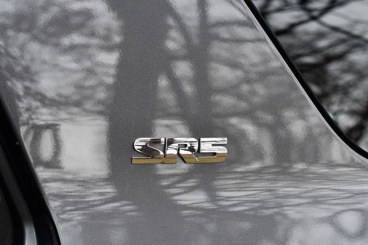 Used 2013 Toyota 4Runner SR5 w/ Convenience Pkg image 7