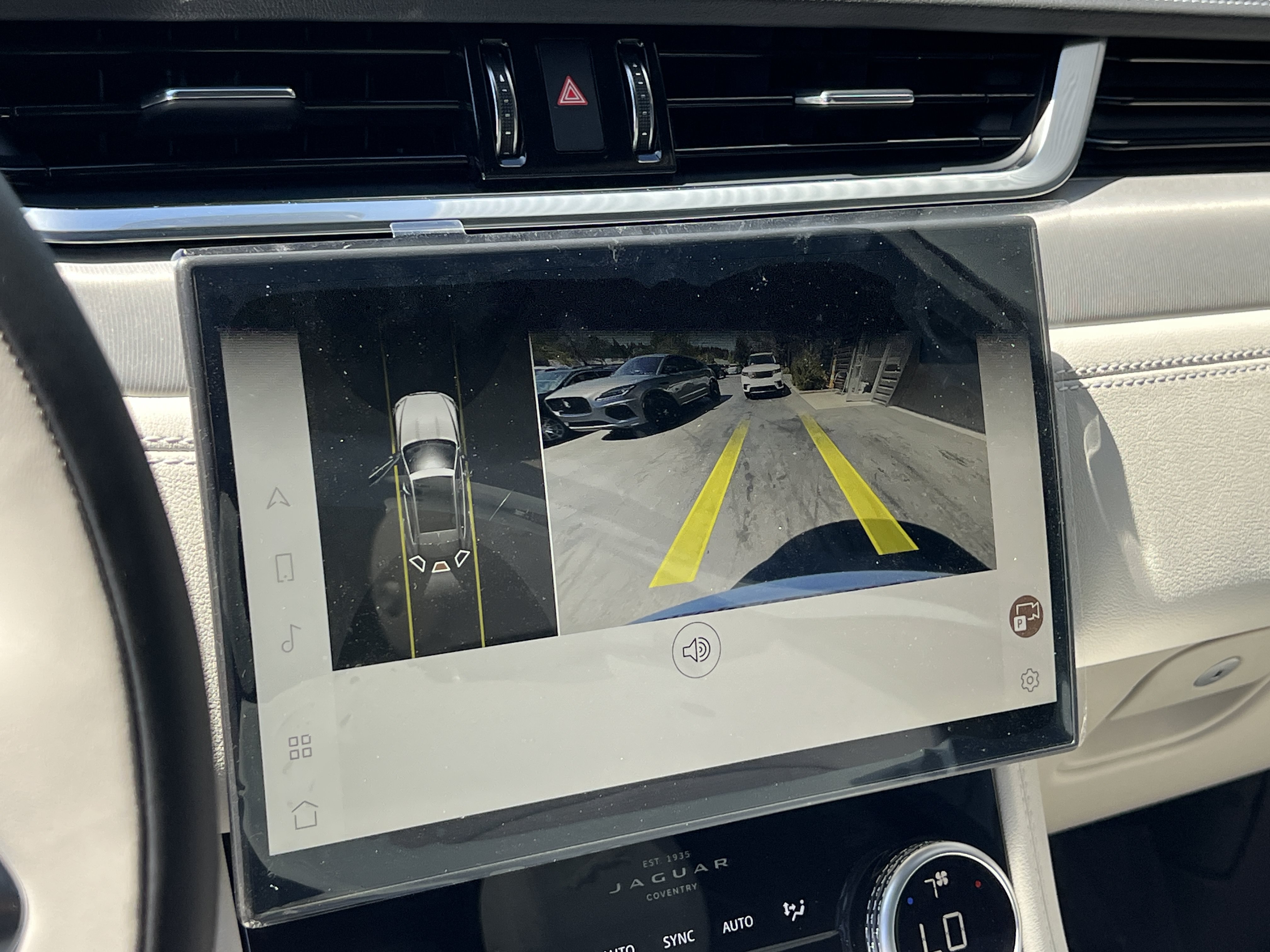 New 2025 Jaguar F-PACE R-Dynamic S AWD/4WD image 25
