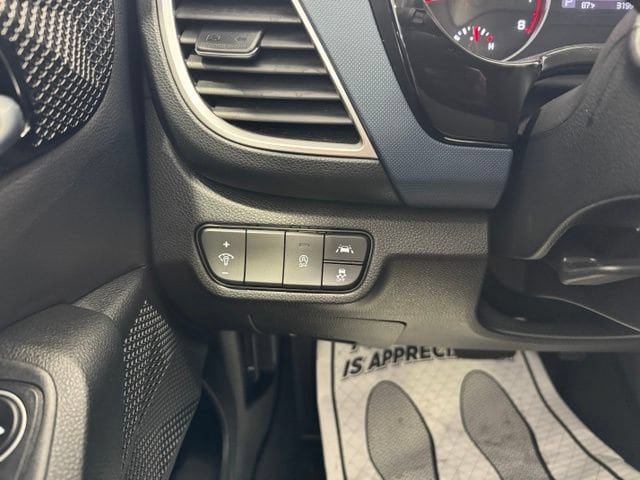 Used 2023 Kia Seltos S FWD image 17