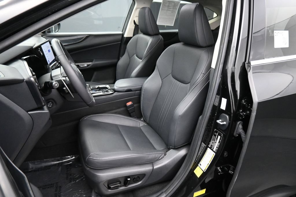 Used 2024 Lexus NX 250 FWD w/ Towing Package (2000 Lbs) image 15