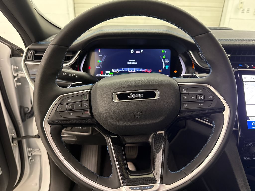 Used 2024 Jeep Grand Cherokee Trailhawk AWD/4WD image 18