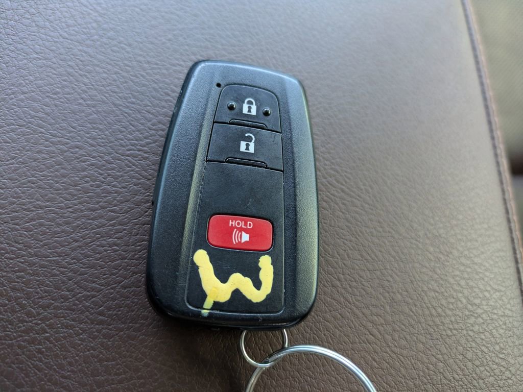 Used 2023 Toyota 4Runner Limited image 33