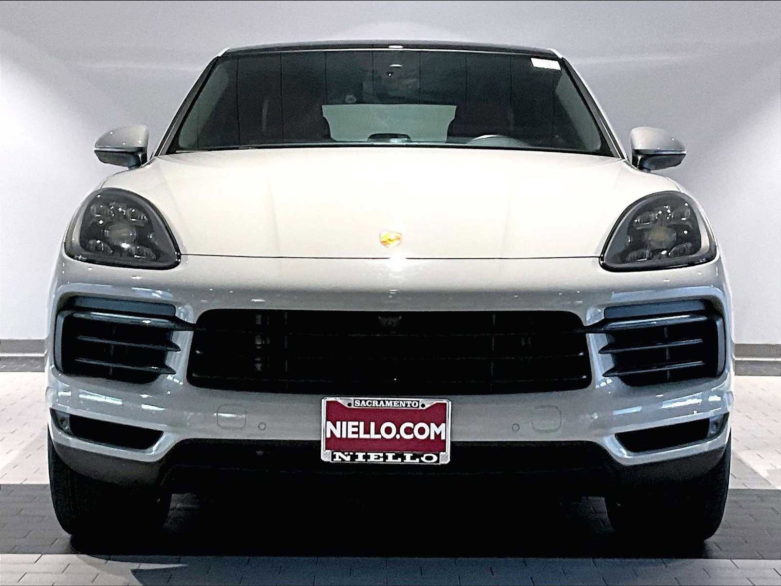 Used 2022 Porsche Cayenne S image 13
