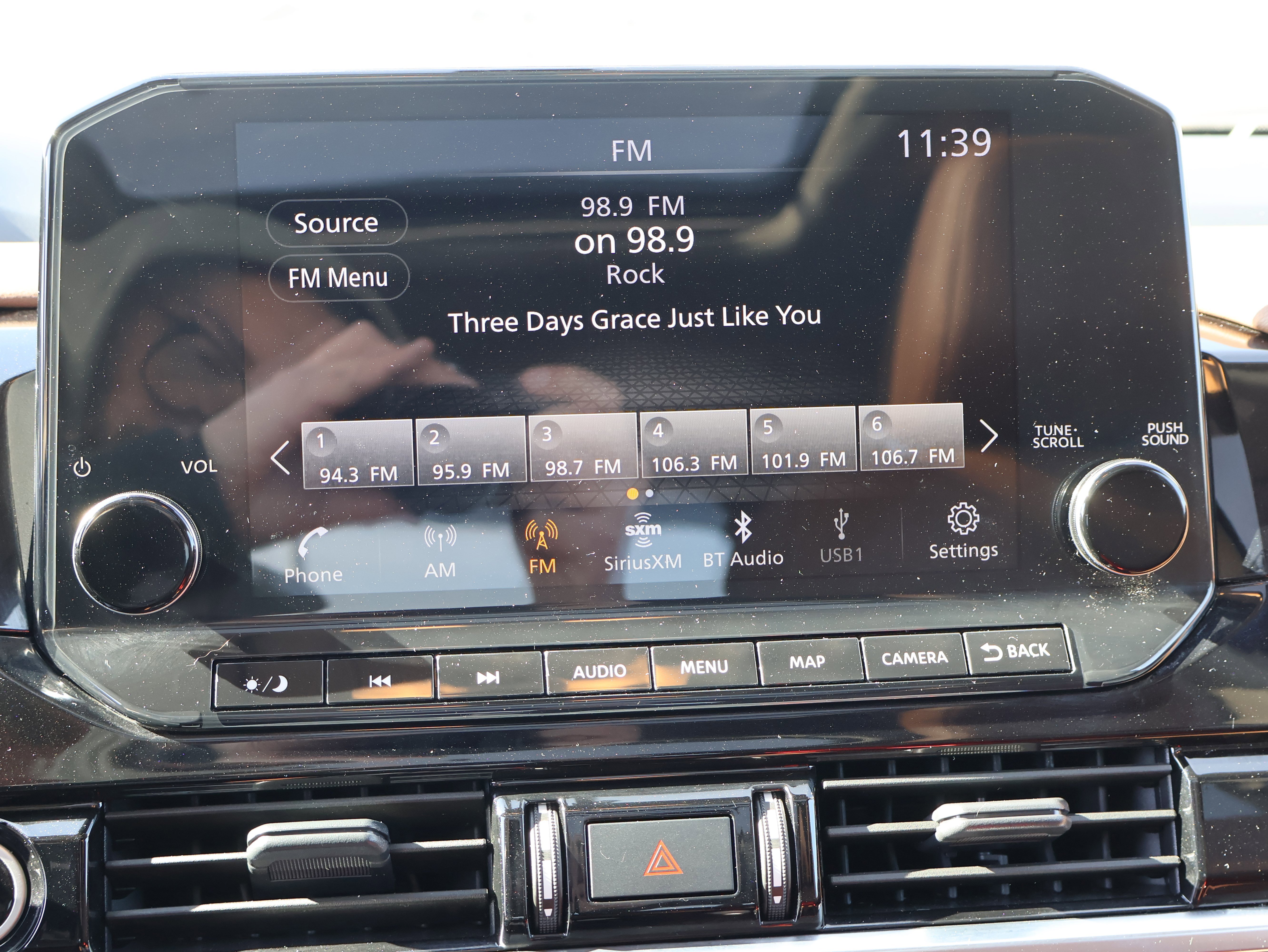 Used 2023 Nissan Pathfinder Platinum w/ Lighting Package (N93) image 27