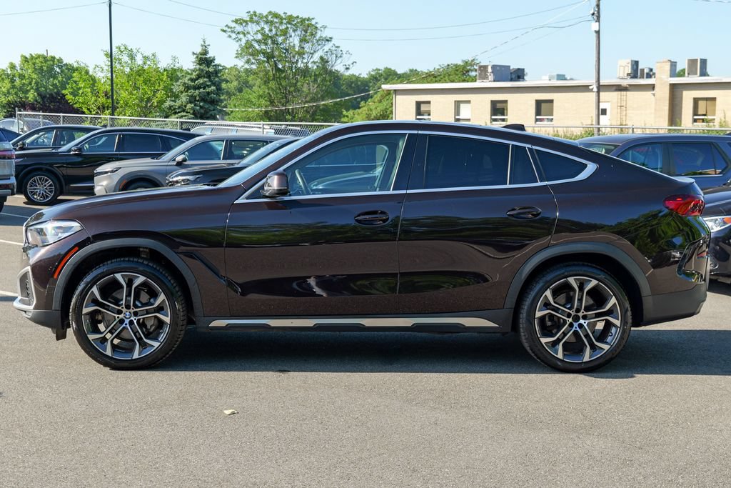 Used 2021 BMW X6 xDrive40i w/ Premium Package 2 AWD/4WD image 4