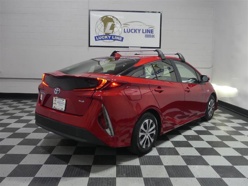 Used 2021 Toyota Prius Prime XLE image 10