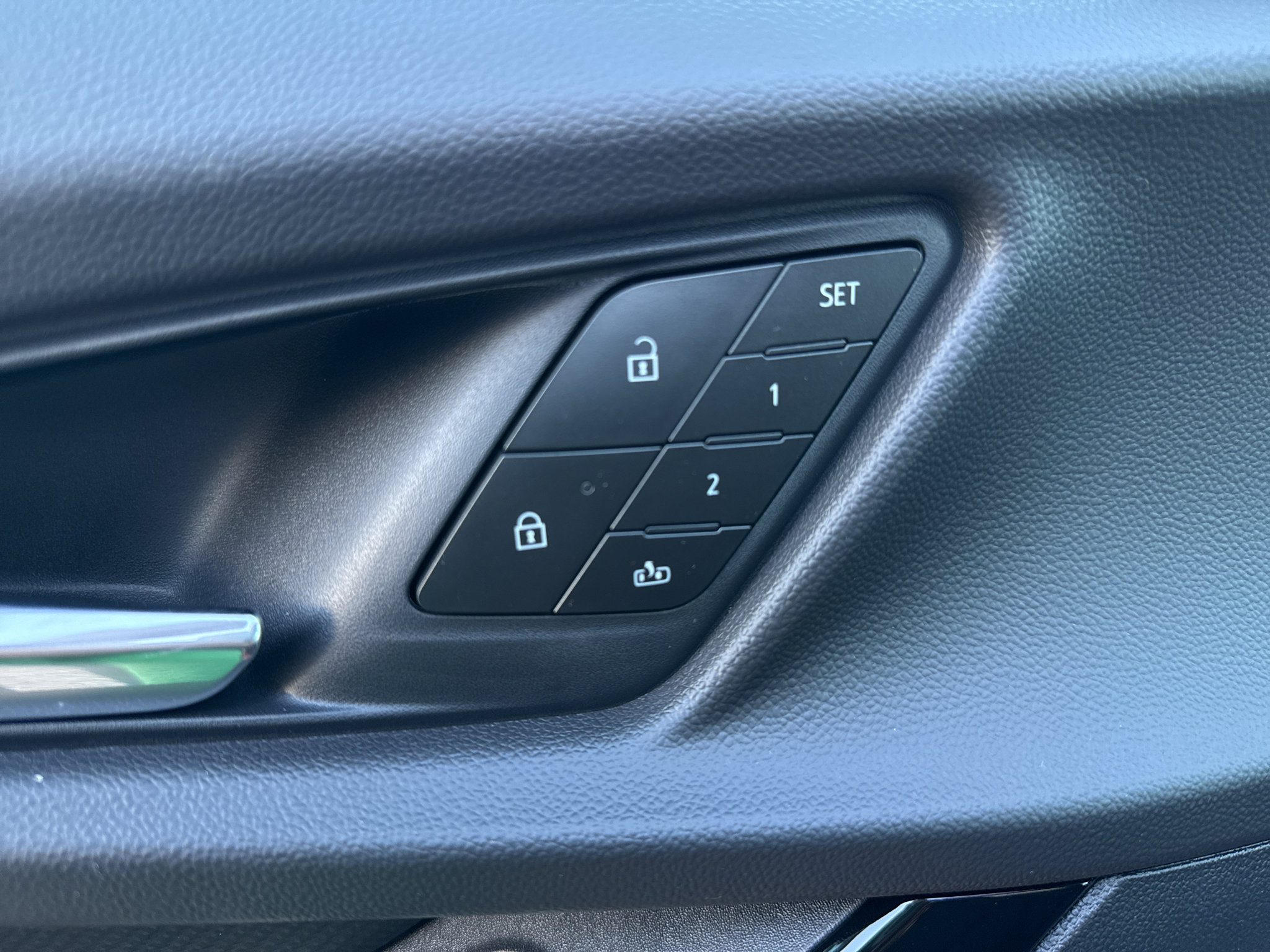 New 2027 Chevrolet Equinox RS AWD/4WD image 11