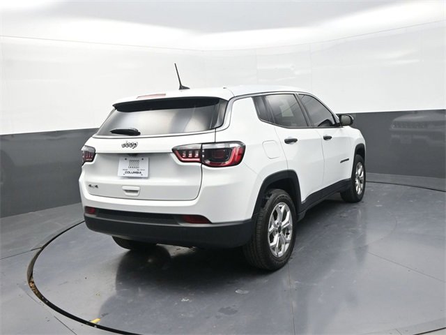 Used 2025 Jeep Compass Sport image 7